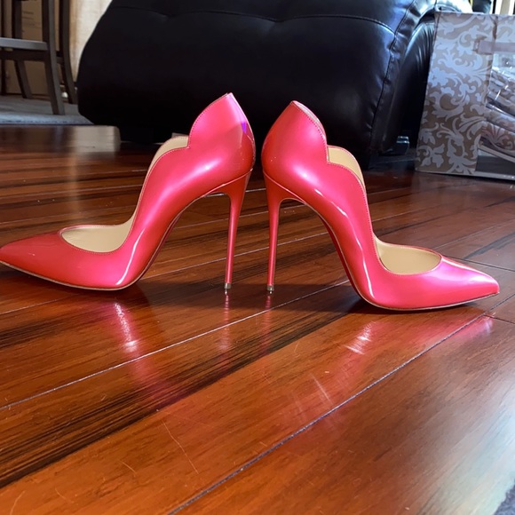 Louboutin ‘Hot Chick’ 100 Fluorescent Metal Pumps - Picture 8 of 14